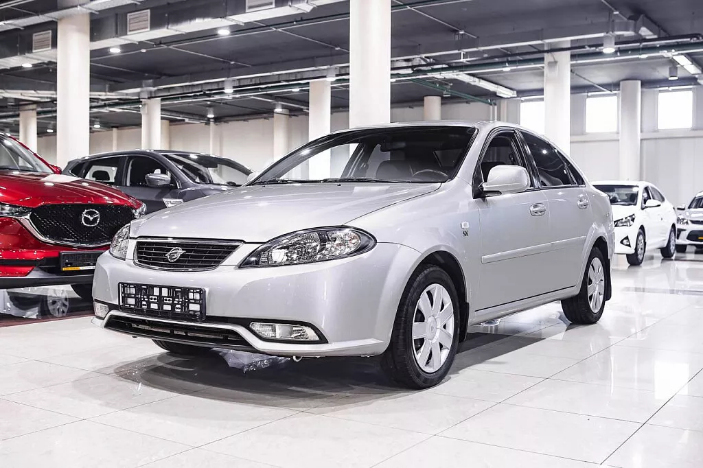 Купить Gentra с пробегом